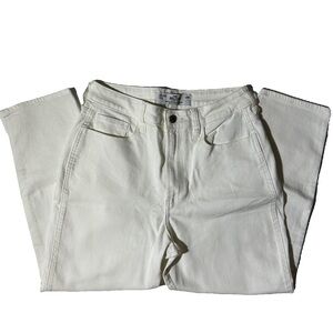 Hollister white curvy ultra high rise mom jean